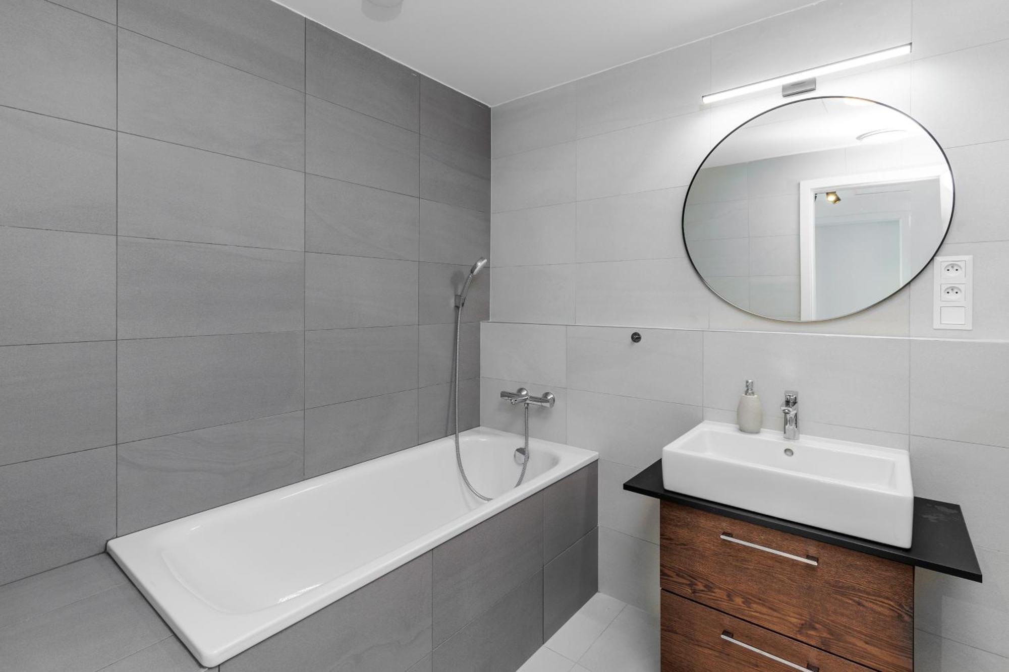 Sky Park 1 - Luxurious #Instaworthy Apartment In Downtown City Center With Included Parking, Best Address In Town ブラチスラヴァ エクステリア 写真